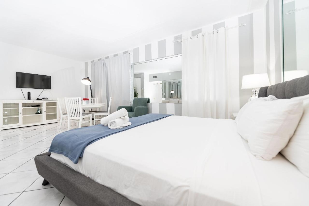 Apartments On Collins Miami Beach Ngoại thất bức ảnh